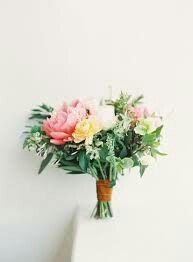 Combinaciones de colores entre rose gold y greenery - 27