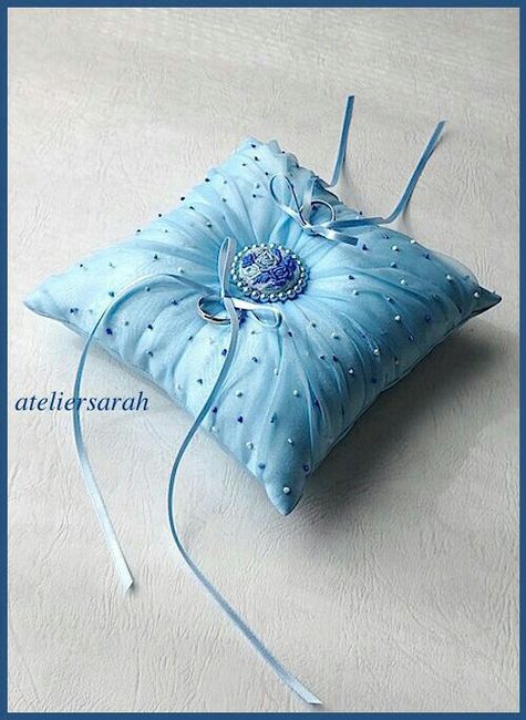 Almohada o cojin de los anillos - 2