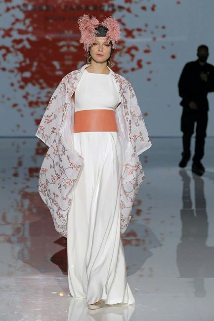  La colección Isabel Zapardiez 2018, para novias de inspiración oriental. - 17