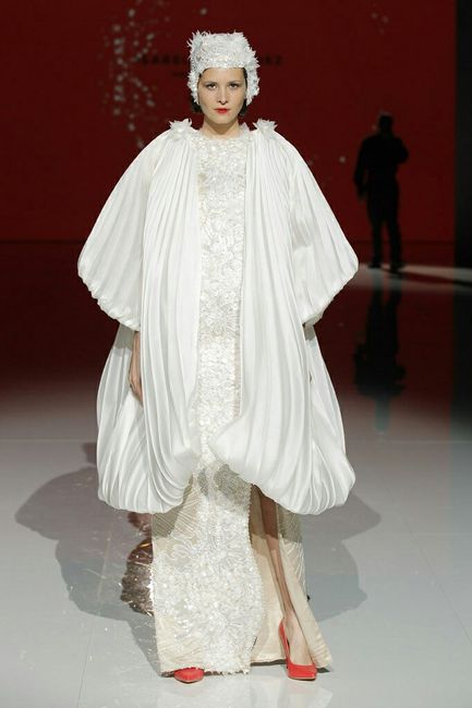  La colección Isabel Zapardiez 2018, para novias de inspiración oriental. - 25