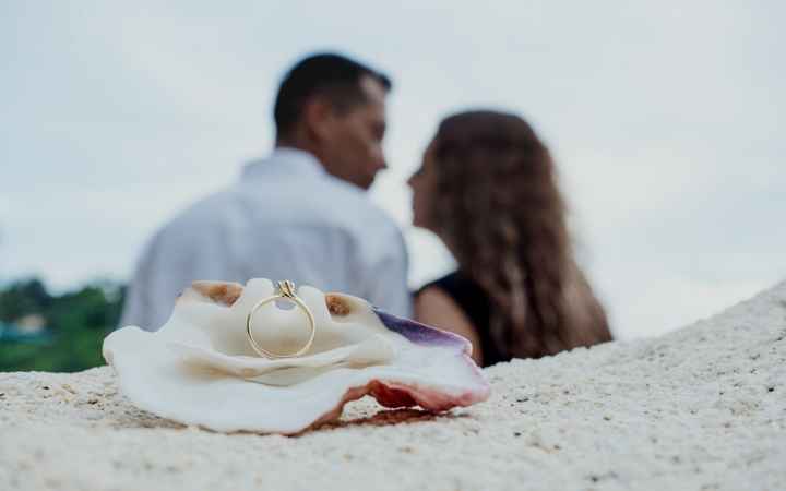 ¡Enséñanos el anillo de compromiso! 💍 - 1