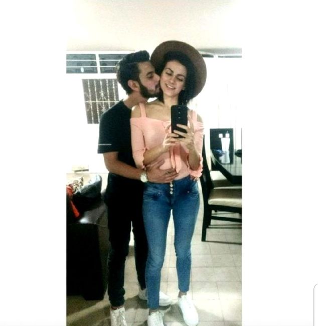 Mi historia de amor: Steph + Arath. - 1