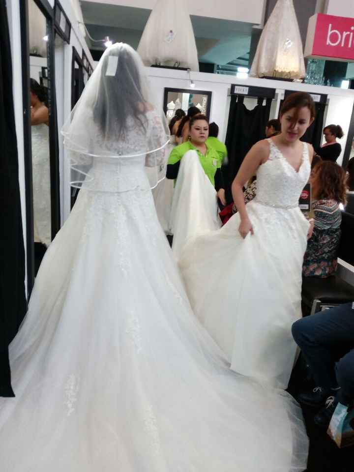 bridenformal  1 de espaldas jajaja 