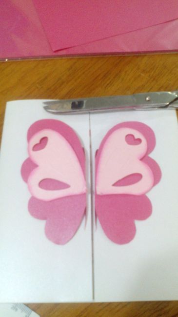 Prototipo de mariposa .. Cabe mencionar q esta la tenia de una cajita q hice en una expo de manialid