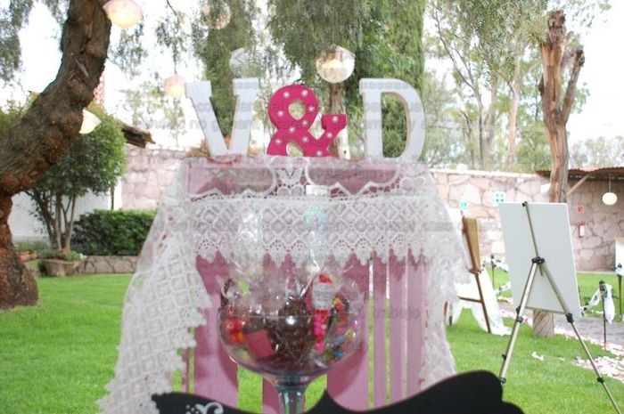 Mesa de dulces con dedicatorias