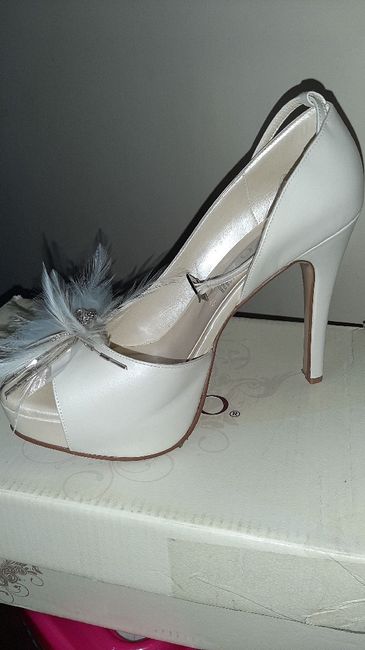 Zapatos blancos y zapatos dorados 😍 8