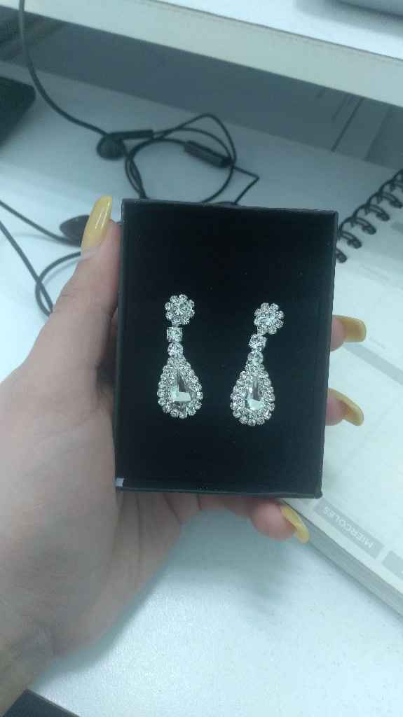 Aretes para tipo de vestido - 1