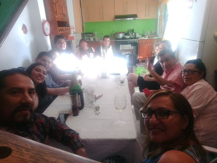 Completa la frase: Agradecimientos especiales.... - 1
