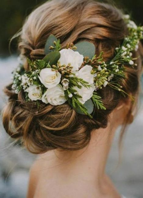 Tocado ¿natural o artificial peineta tiara? 🌿👑 - 2