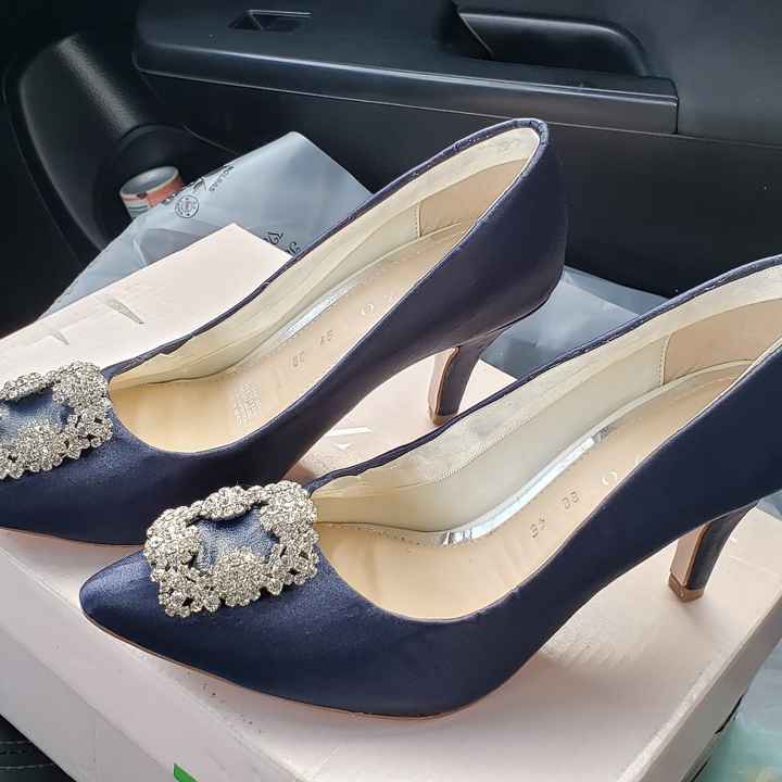 ¿Dónde consigo mis zapatos color azul rey? - 2