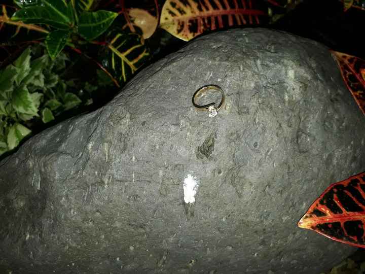 ¿Cómo te entregó el anillo? - 1