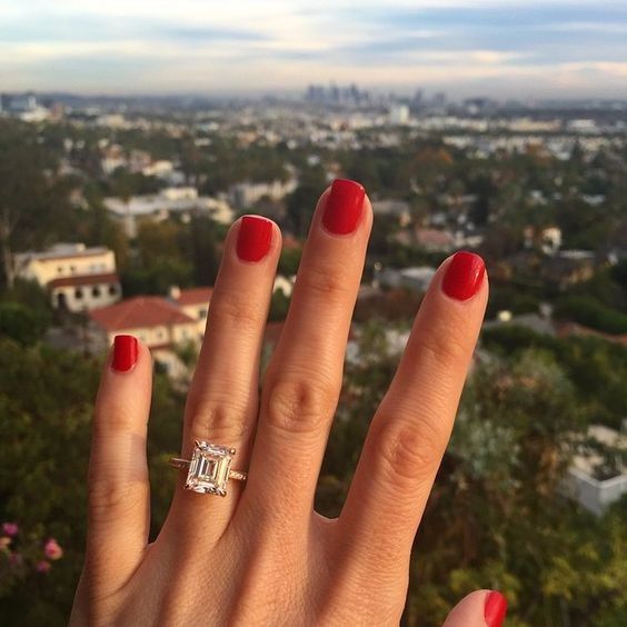 Uñas rojas para recibir el anillo 💅🔴 1