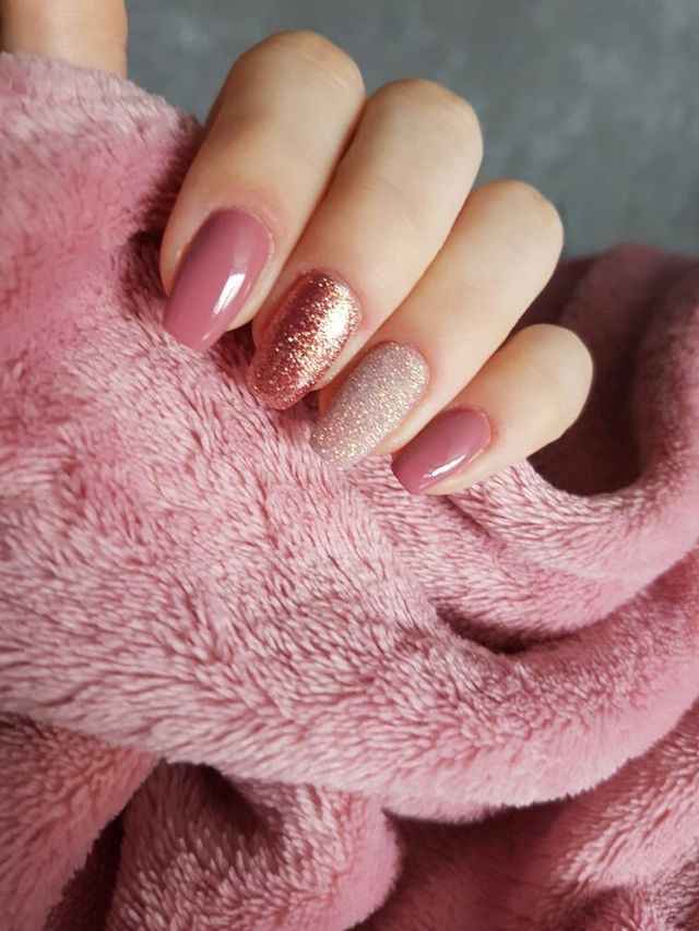  Inspiración de uñas en oro rosado - 5