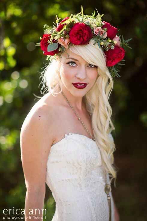  Tocado de flores rojas para la boda - 13