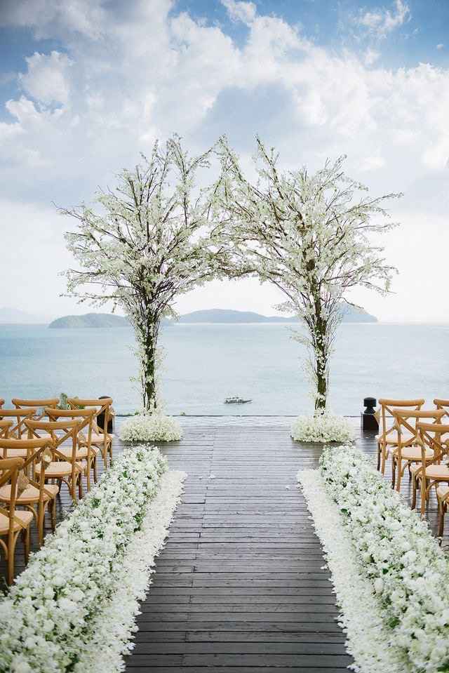  Altar de novios en blanco - 1