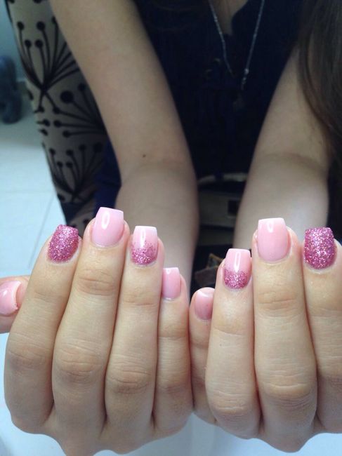 Inspiración de uñas en oro rosado 12