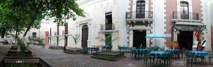 Fachada del hotel Caribe
