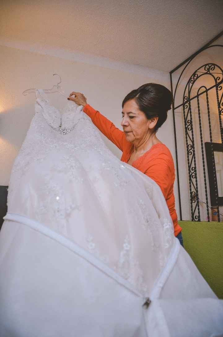 Mi mami y mi vestido