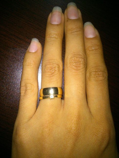 Mi anillo de compromiso reduccion con joyero.  soy una romantica. 2