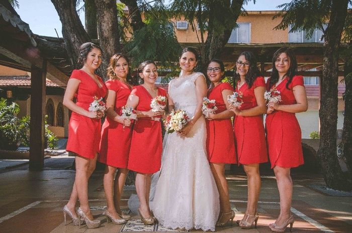 Novia y damas