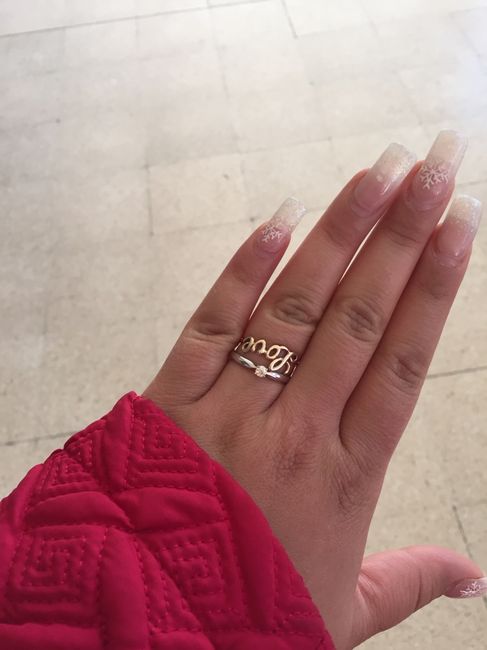 ¿Te vas a poner uñas postizas el día de tu boda? - 1