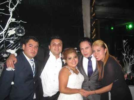 CON MIS MEJORES MIGOS