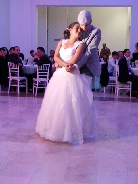 en el vals de los novios