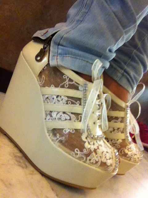Mis zapatillas súper comodas, se las recomiendo 😁✌️👰 - 1