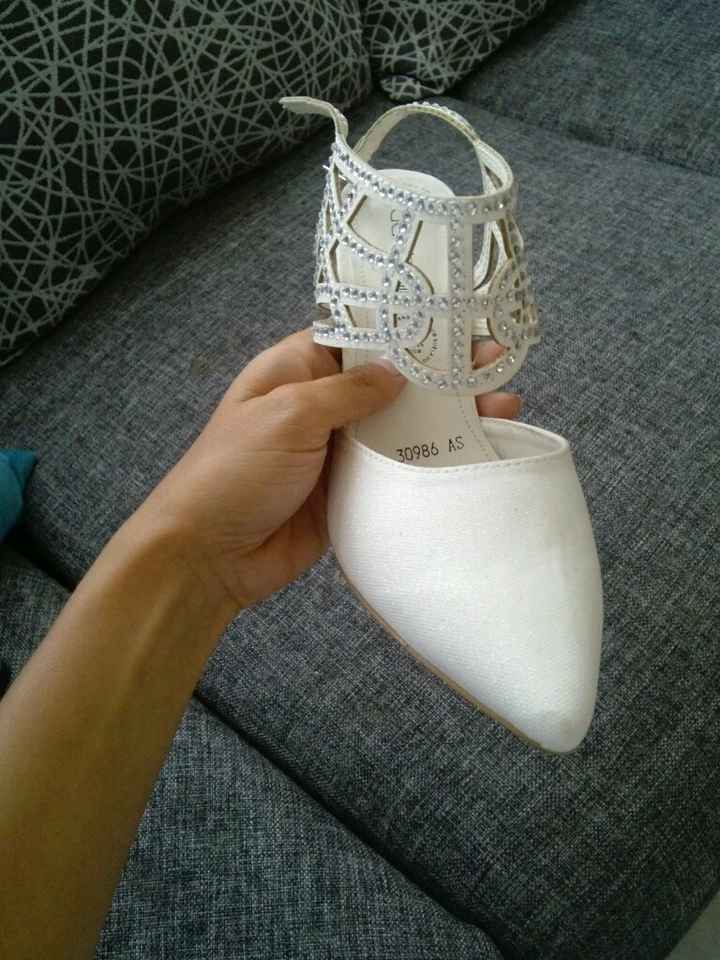 Fiuf x fin encontre zapatos - 1