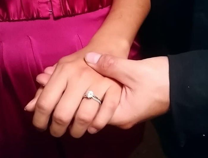 Comparte una foto de tu anillo de compromiso 9