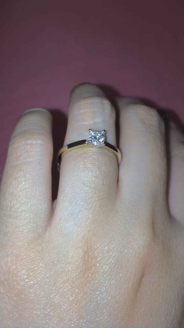 ¡Enséñanos el anillo de compromiso! 💍 - 1