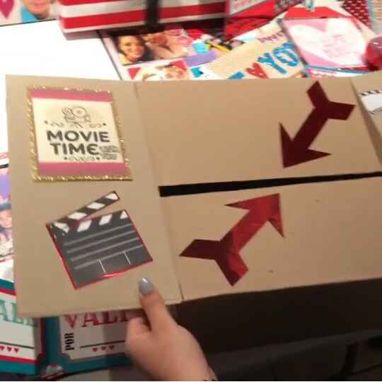 Movie night box 💜🎥💑🎬 - 3