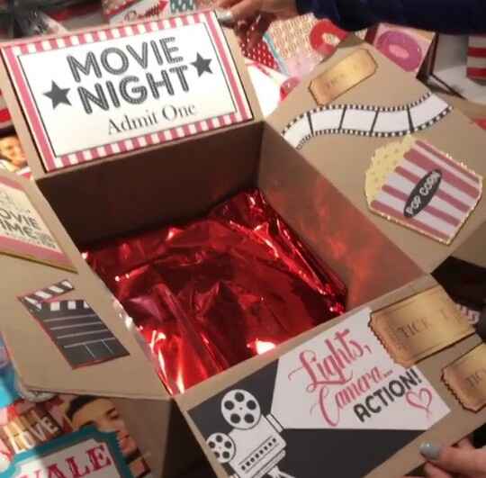 Movie night box 💜🎥💑🎬 - 4