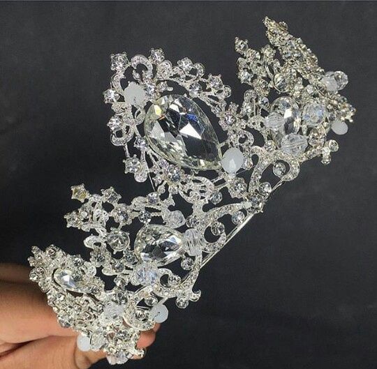 Coronas, tocados y diademas❤ - 10