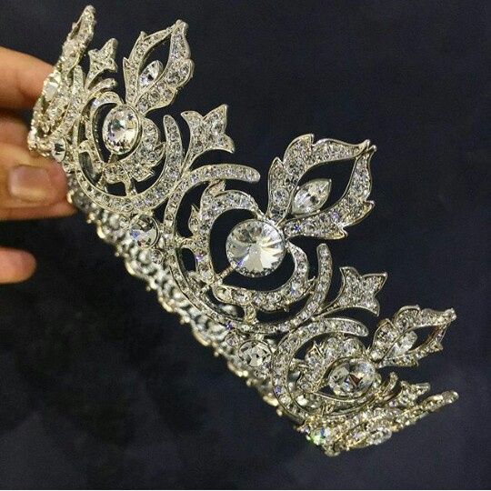 Coronas, tocados y diademas❤ - 20