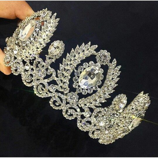 Coronas, tocados y diademas❤ - 25