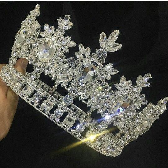 Coronas, tocados y diademas❤ - 32