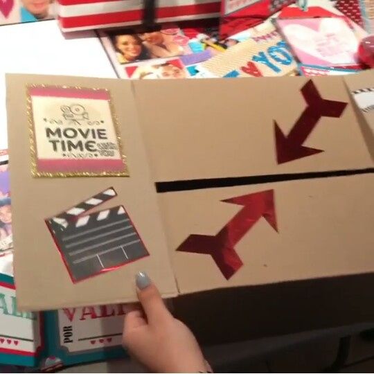 Movie night box 💜🎥💑🎬 - 3