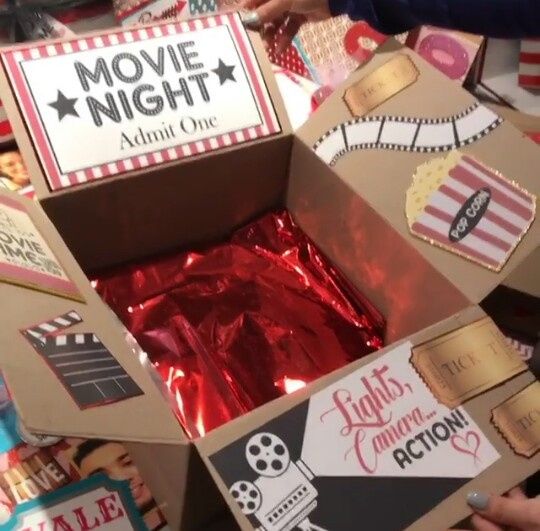 Movie night box 💜🎥💑🎬 - 4