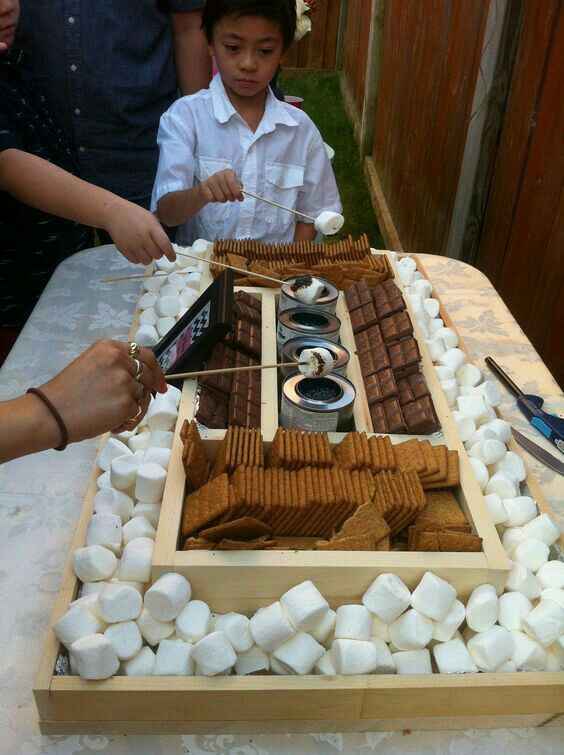 S'mores bar! 🍥 - 7