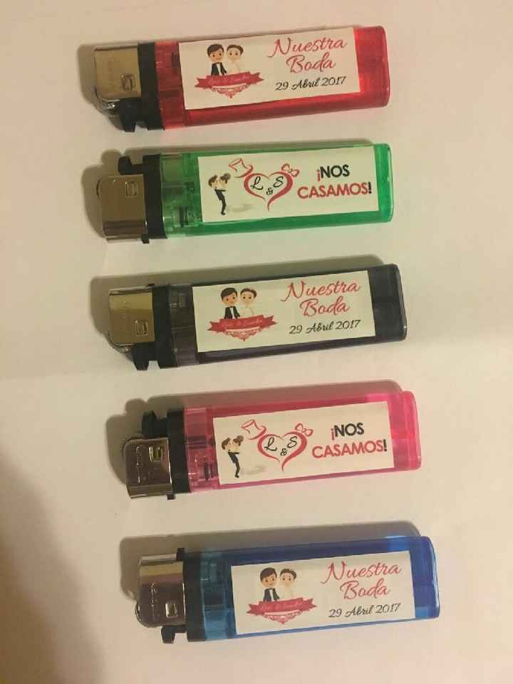 Listos los recuerdos para los caballeros - 1