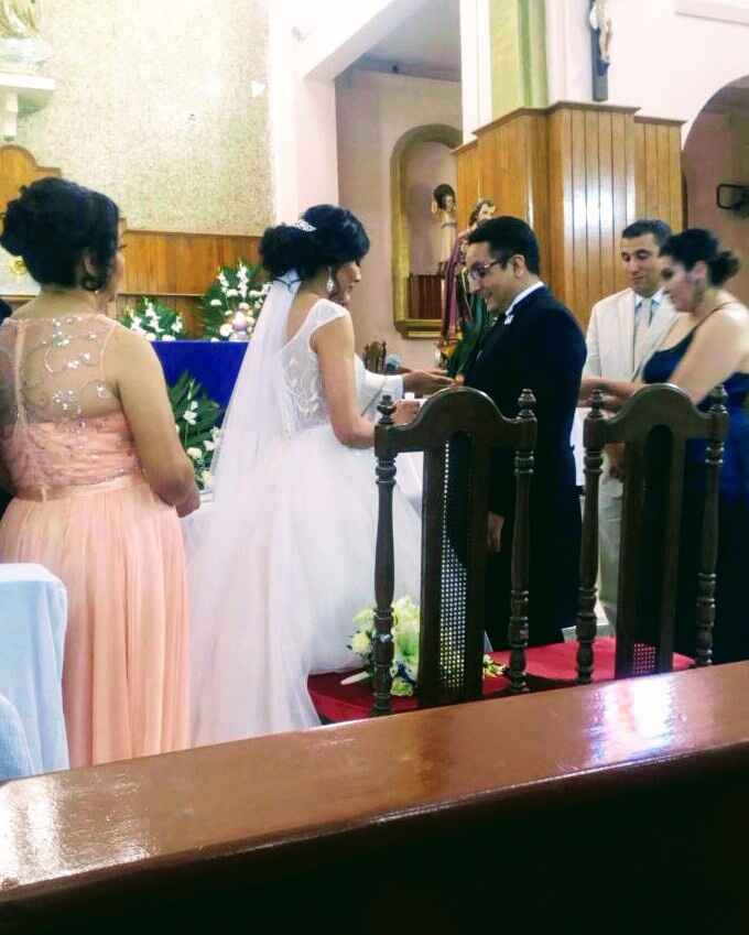 Mi FM con cara de asustado