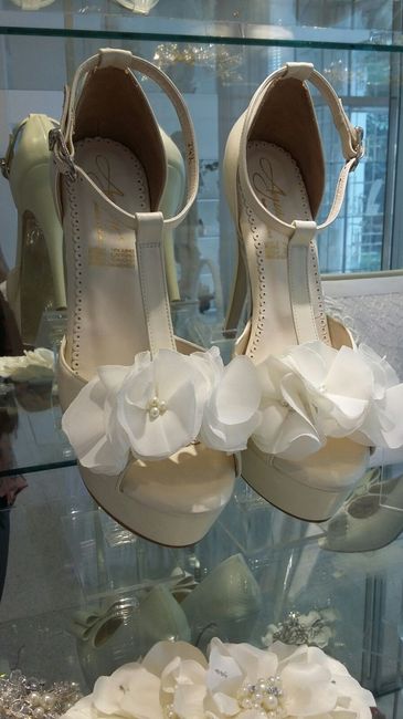 ELEGANTES