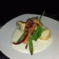 Pollo relleno de espinacas en salsa a los 4 quesos
