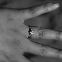 Presuman su anillo💍 - 1