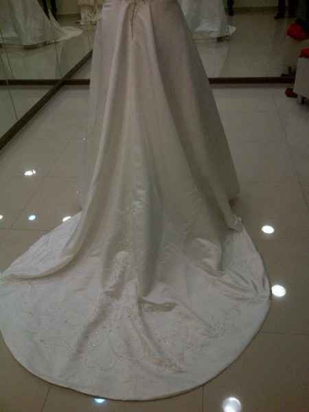detalles de EL VESTIDO 