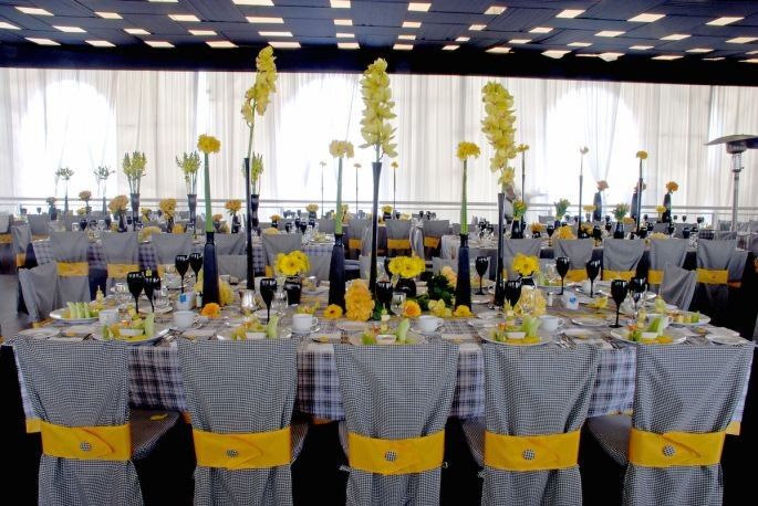 Amarillo, blanco y negro: Una combinación inesperada y súper original para decorar tu boda 10