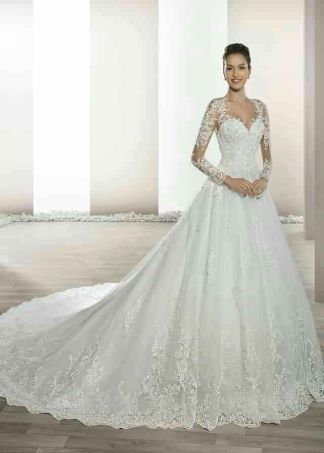 DUELO de vestidos: ¿con o sin manga? - 1