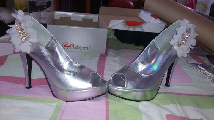 Mis zapatillas con mensaje  - 2