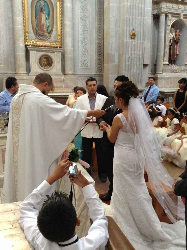 Tambien el mayor se la paso de fotografo lo malo es que com de 50 fotos solo 5 se veian bien jajajaj